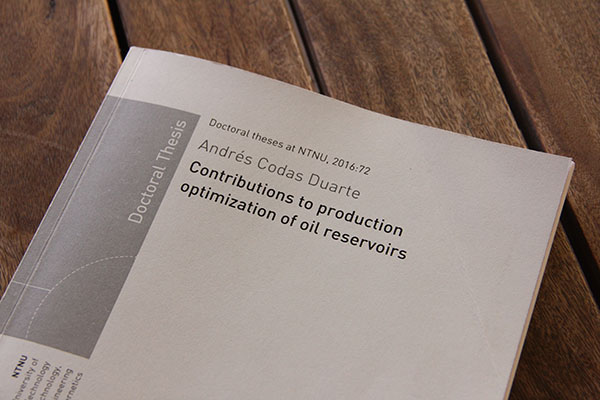 "Contribuciones a la optimización de la producción de petróleo", la tesis doctoral de Andrés Codas en la NTNU.